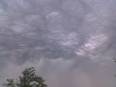 Zivatarfelhők Tiszasüly felett 2010.jún.16
