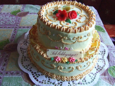 Emeletes torta
