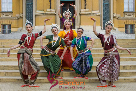 Indiai tánc 8- Szundari Tánccsoport - indiaitanc.hu