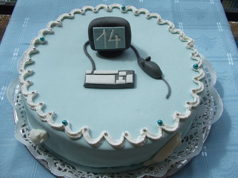 számítógépes torta 
