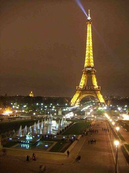 Párizs éjszaka