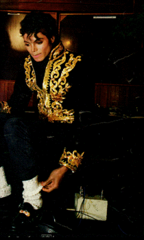 MJ-FOREVER-michael-jackson-12026489-443-742