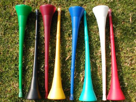 Vuvuzela bemutatása,külnböző használatban. 4