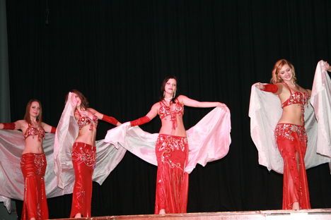 Amaraya Orient - Raqia Hassan-Tóth Bea koreográfia