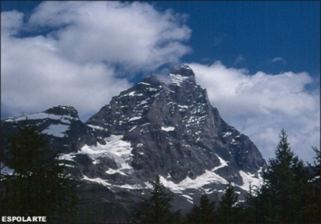 A Matterhorn (Monte Cervino) dél felől1
