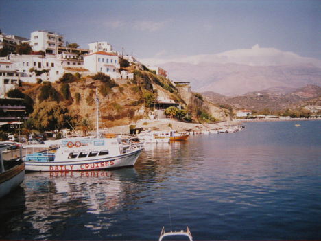 Agia Gallini, Kréta - kicsit  Santorinire emlékeztetett...