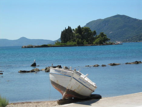 Pontekoníszi, a Kanoni félszigetnél, Korfu