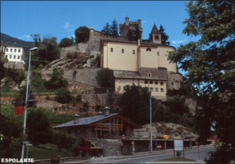 Saint-Pierre vára Aosta közelében