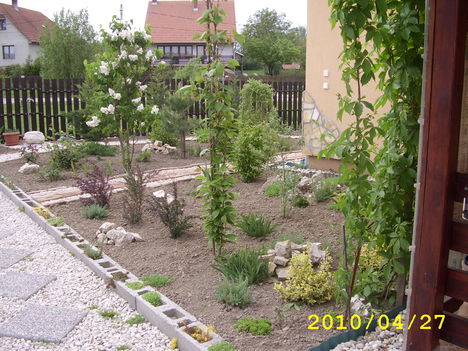 elő és az oldal kert