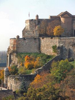 A vár ősszel