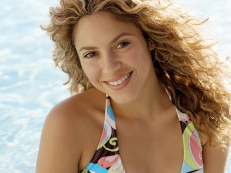Shakira Mebarak (100)