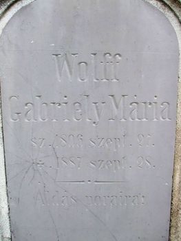 Wolff Mária síremléke