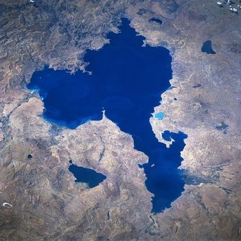 A Van-tó az űrből