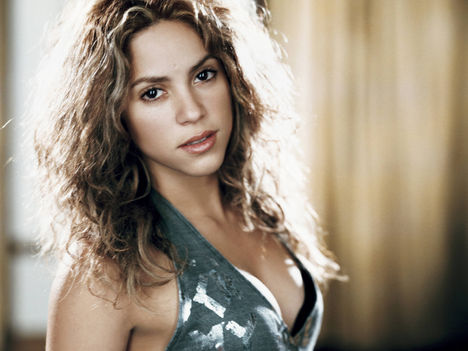 Shakira Mebarak (44)