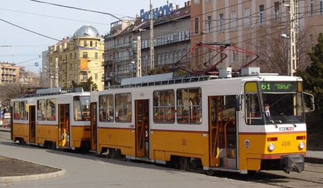 Budapest_yellow_tatra_tram