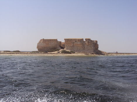 Djerba szigetéhez közeli katonai erődítmény romjai