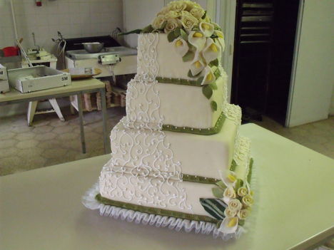 Kocka torta esküvői