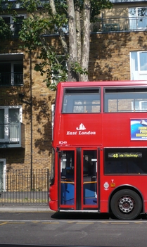 Londoni busz és ház