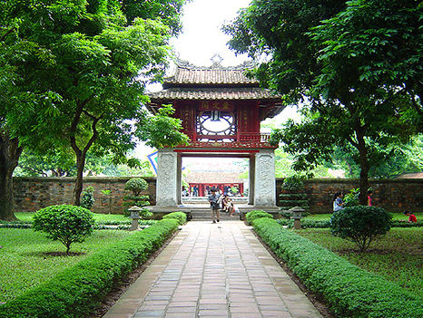 Hanoi Temple Peking
