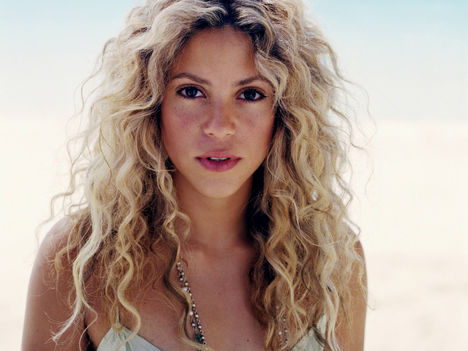 Shakira Mebarak (55)