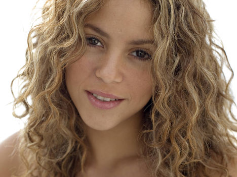 Shakira Mebarak (61)