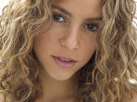 Shakira Mebarak (64)