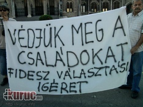 Képgaléria a kilakoltatások elleni Kossuth téri tüntetésről 3