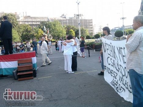 Képgaléria a kilakoltatások elleni Kossuth téri tüntetésről 6