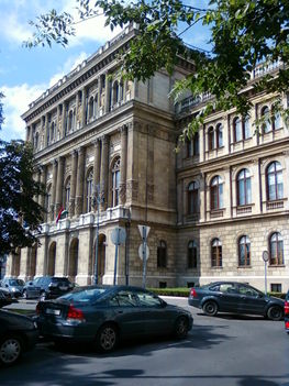 Magyar Tudományos Akadémia 3