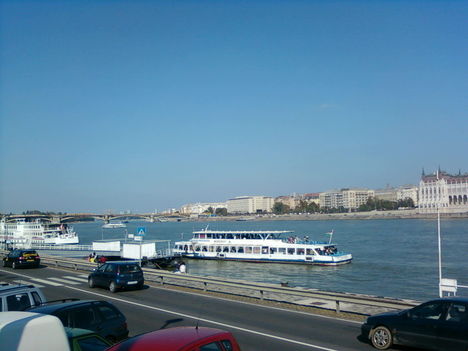 Duna az Országháznál