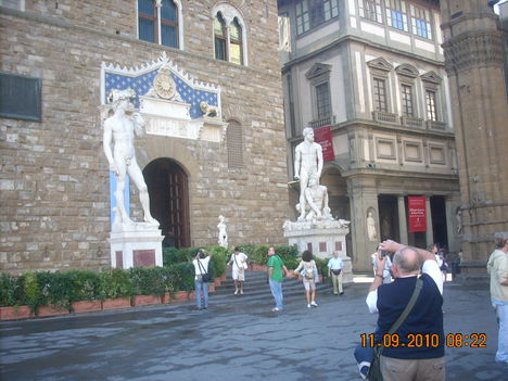 Másolat (2) - firenze városháza dáávid dal, mózessel