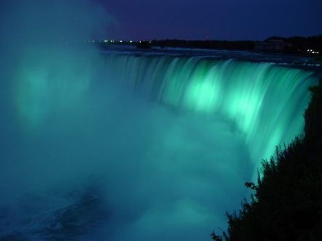 Niagara night.