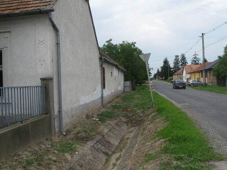 Dózsa utca,azaz a Markotai út
