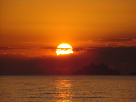 Soleil couchant sur l'ile de Riou