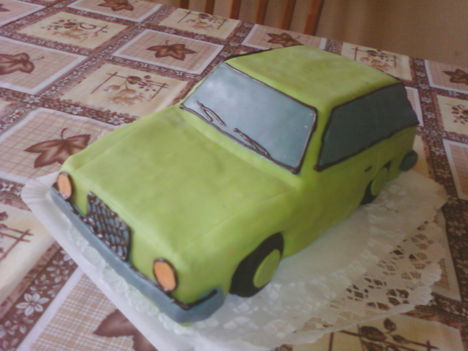 autó torta
