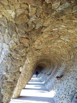 4770099-Parc_Guell-Barcelona