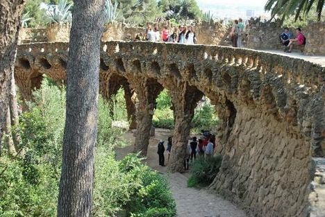 4839386-Parc_Guell-Barcelona