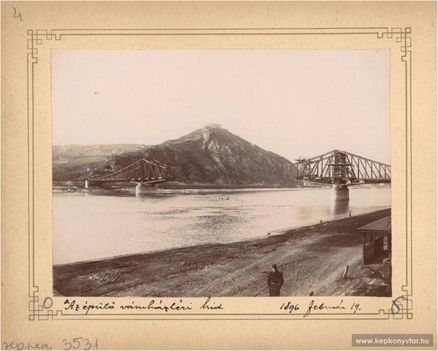 1896 - Épülő híd