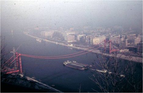 1964 - Épülő Erzsébet-híd