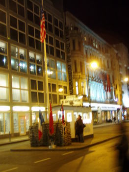 Berlin Chek Point Charlie