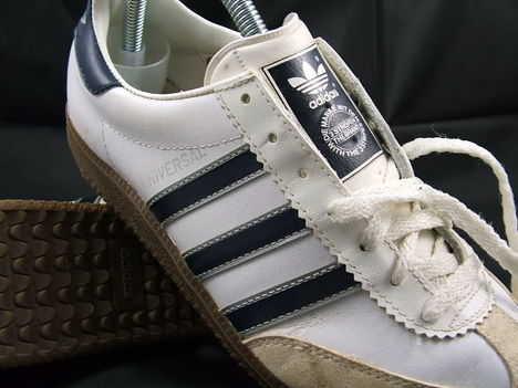 Adidas Universal 1994