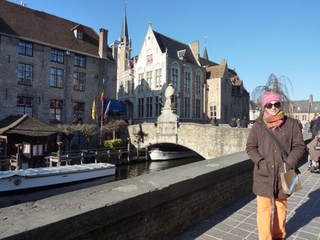 Eszter with Mano in Bruges 5