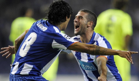 Lucho González, Lisandro Lopez (Porto) gólöröme a Fenerbache ellen