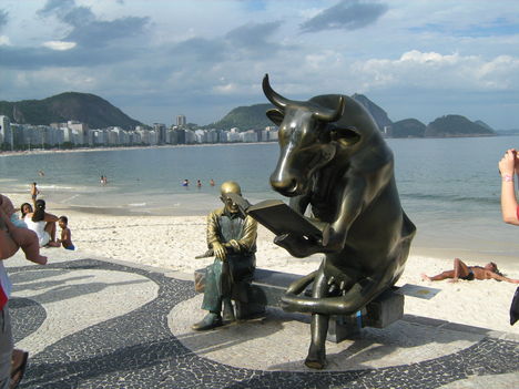 Érdekes szobrászati alkotás, Copacabana
