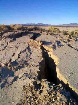 A sivatag felszíne a Hector-mine földrengés után