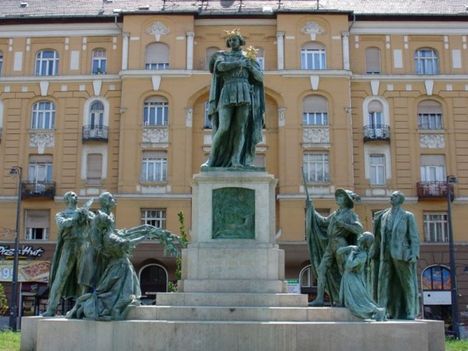 Szent Imre szoborcsoport Budapesten