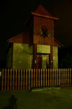 Református-templom este