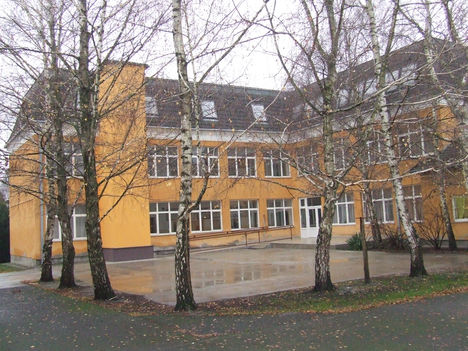 Lébényi iskola felújítása 2010.11.19.