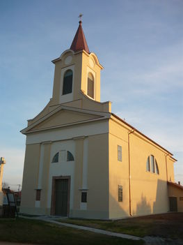 Felújított templomunk 210. november 24. 6