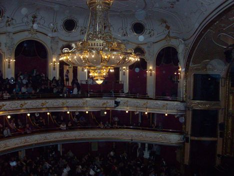 A Budapesti Operettszínházban 1